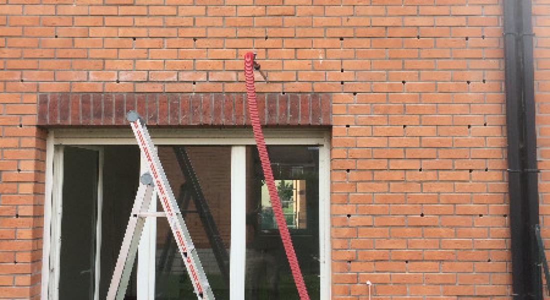 isolation des murs creux par l'extérieur avec la Supafil cavity-wall